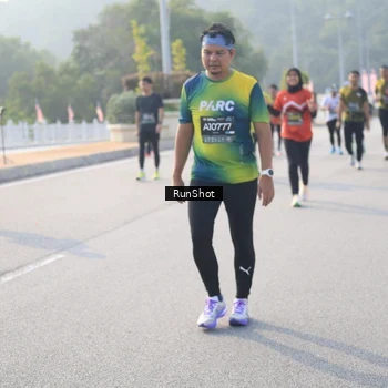 Runner Photo 6892898