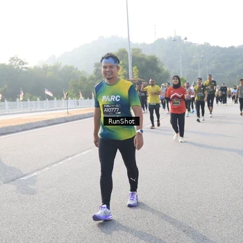Runner Photo 6892955