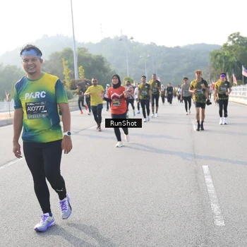 Runner Photo 6892968