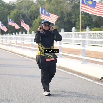 Runner Photo 6892969