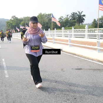 Runner Photo 6892996
