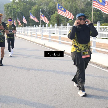 Runner Photo 6892998