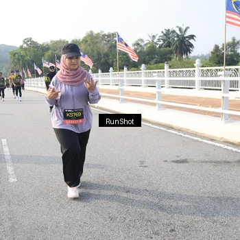 Runner Photo 6893005