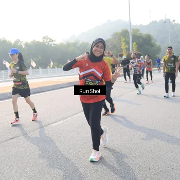 Runner Photo 6893017