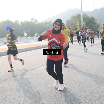 Runner Photo 6893022