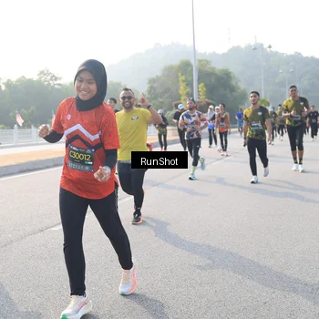 Runner Photo 6893023
