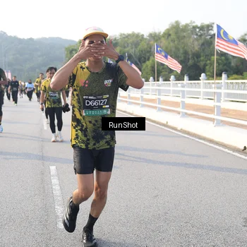 Runner Photo 6893045