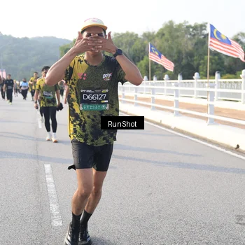 Runner Photo 6893051