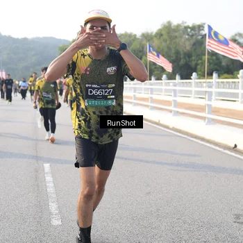 Runner Photo 6893052