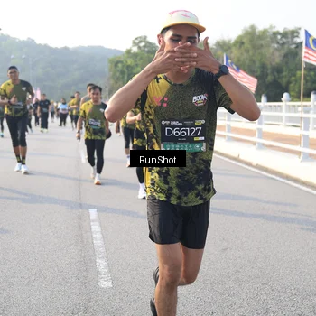 Runner Photo 6893054