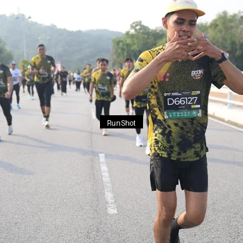 Runner Photo 6893055