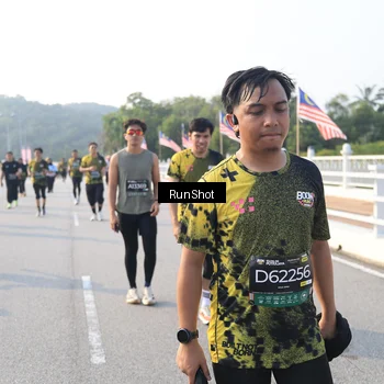 Runner Photo 6893195