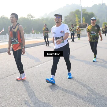 Runner Photo 6893254
