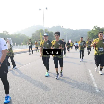 Runner Photo 6893266