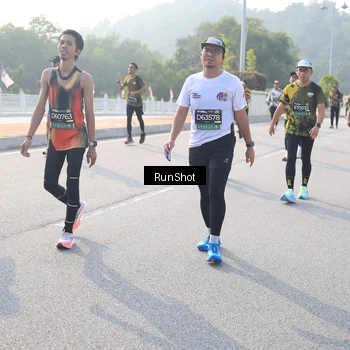 Runner Photo 6893270