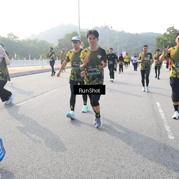 Runner Photo 6893281