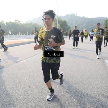 Runner Photo 6893288