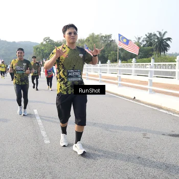 Runner Photo 6893295