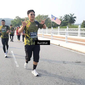 Runner Photo 6893301