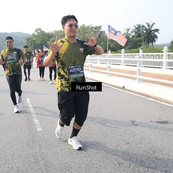 Runner Photo 6893305