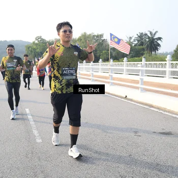 Runner Photo 6893308