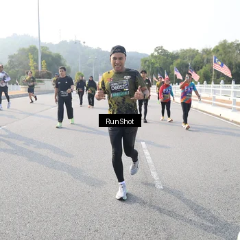 Runner Photo 6893346