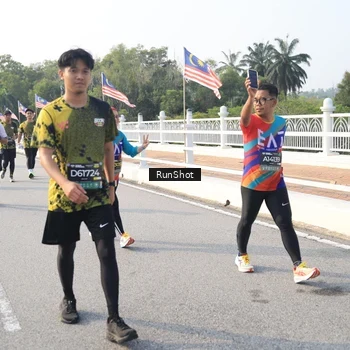 Runner Photo 6893400