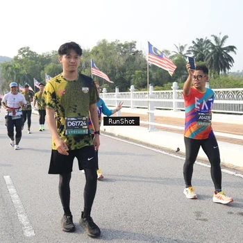 Runner Photo 6893401