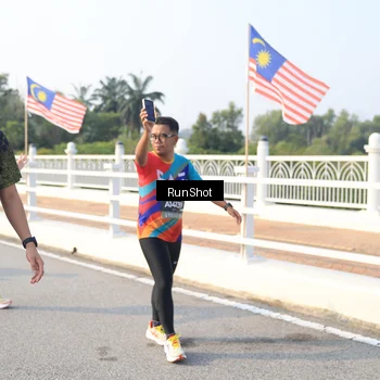 Runner Photo 6893422