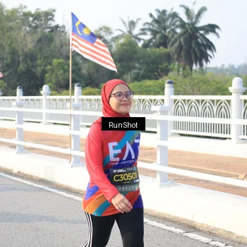Runner Photo 6893439