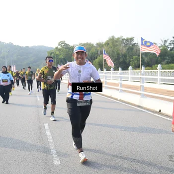Runner Photo 6893459