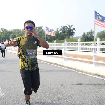 Runner Photo 6893511