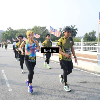Runner Photo 6893553