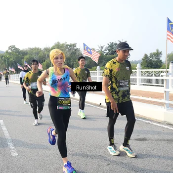 Runner Photo 6893561