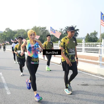 Runner Photo 6893562