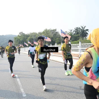 Runner Photo 6893574