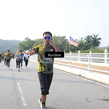 Runner Photo 6893598