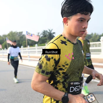 Runner Photo 6893640