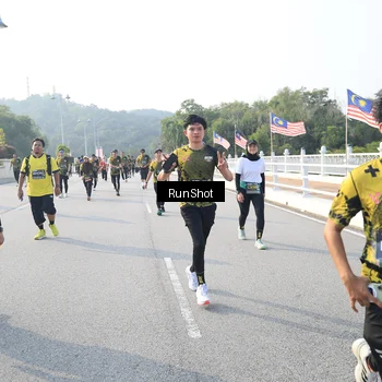 Runner Photo 6893641