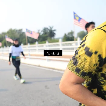 Runner Photo 6893645