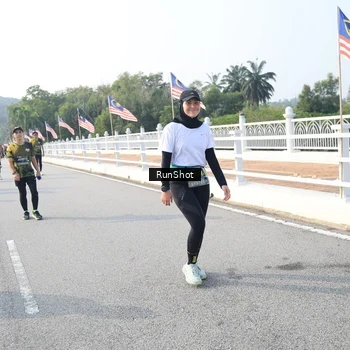 Runner Photo 6893669