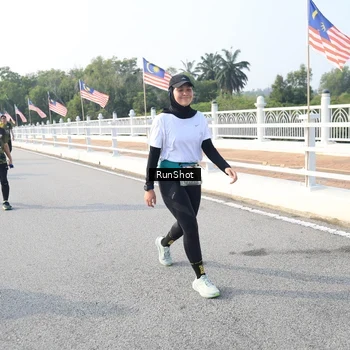 Runner Photo 6893680