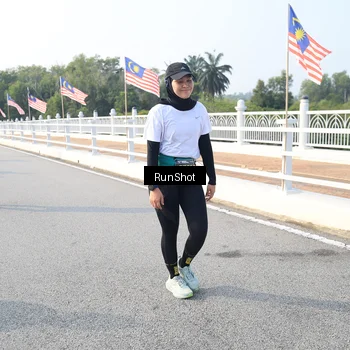 Runner Photo 6893693