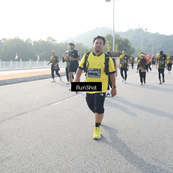 Runner Photo 6893709