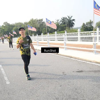 Runner Photo 6893742