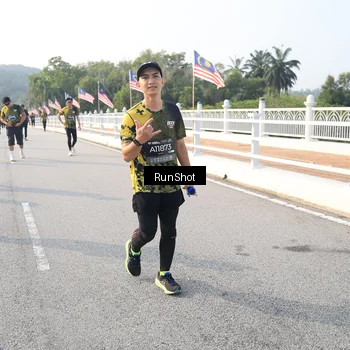 Runner Photo 6893747