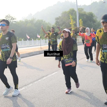 Runner Photo 6893771