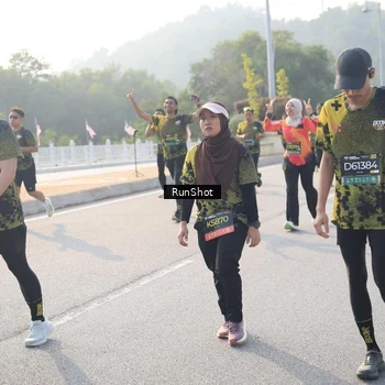 Runner Photo 6893777