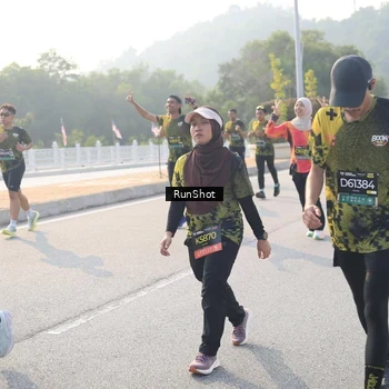 Runner Photo 6893784