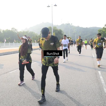 Runner Photo 6893797